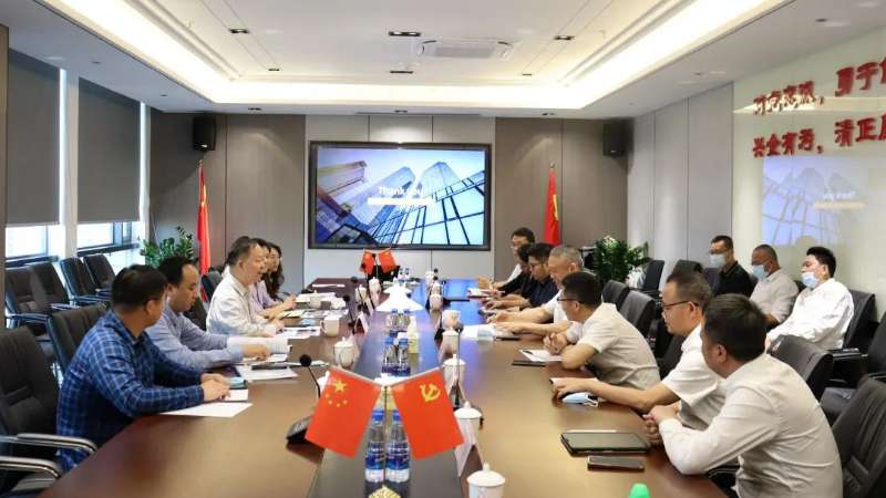 集團(tuán)黨委副書記、董事鄧偉群帶隊到珠海建工集團(tuán)督導(dǎo)檢查疫情防控和安全生產(chǎn)工作