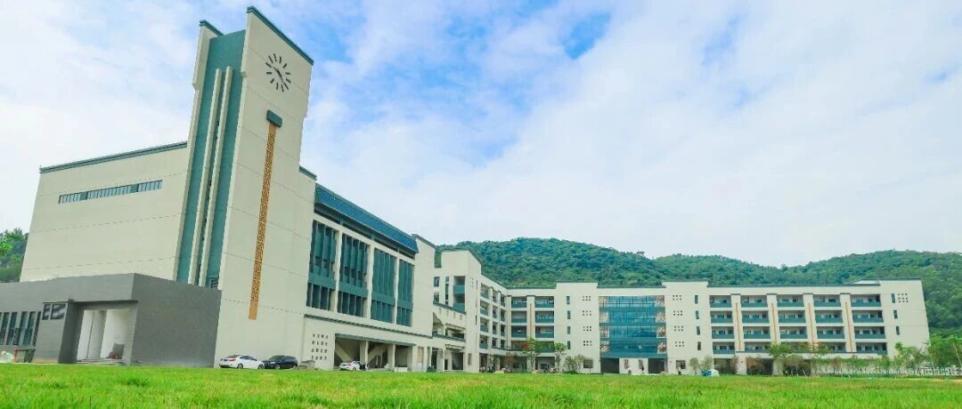 金灣三灶中學(xué)金秋交付|珠海建工集團圓滿建成三灶新建中學(xué)，為金灣教育注入新活力